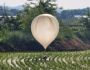 Triều Tiên thả khí cầu mang theo phân sang miền Nam làm 'quà tặng'