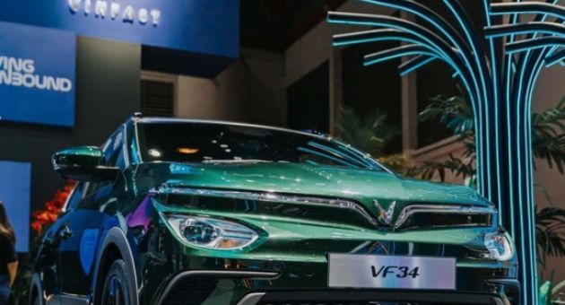VinFast mở bán mẫu xe đầu tiên tại Indonesia, giá rẻ hơn 200 triệu so với tại...