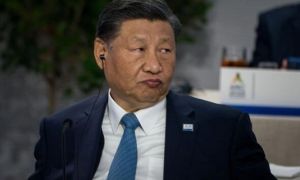 Chiến lược của Putin bị thách thức khi Trung Quốc tranh luận về động thái kinh...
